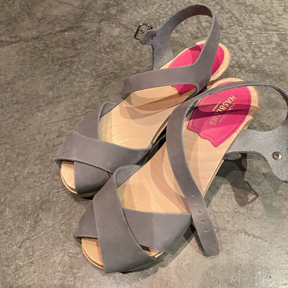 New Swedish hasbeens Mirja Ankle Strap Clogs